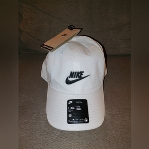 NWT NIKE Adult Unisex Club Cap - Size L/XL